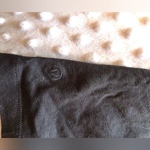 Lulu lemon cropped t